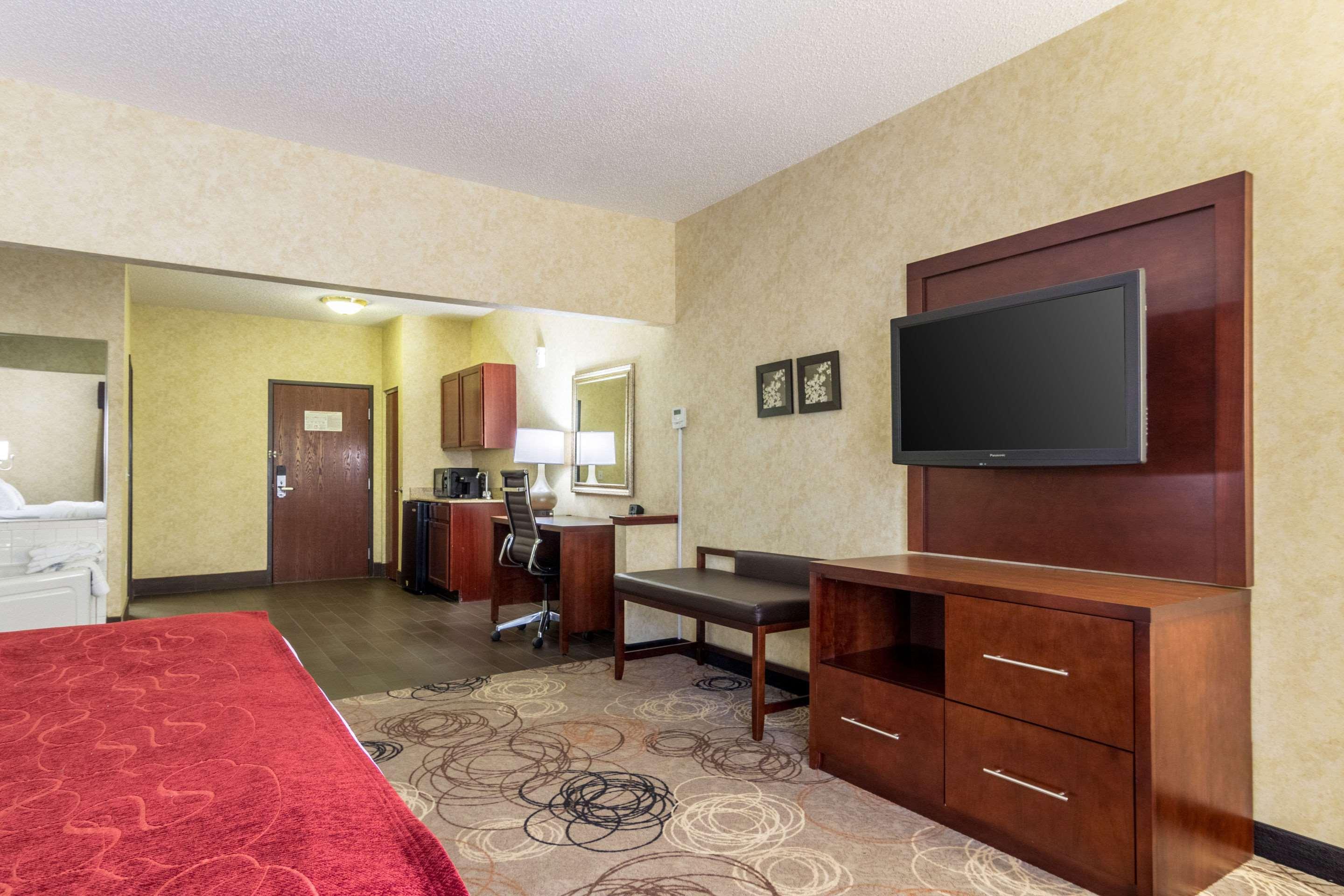 Comfort Suites Southfield-Detroit Екстер'єр фото
