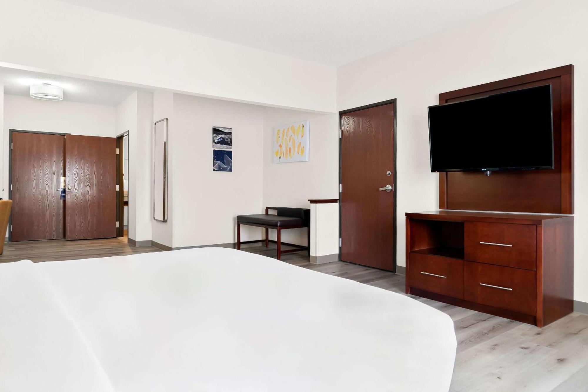 Comfort Suites Southfield-Detroit Екстер'єр фото