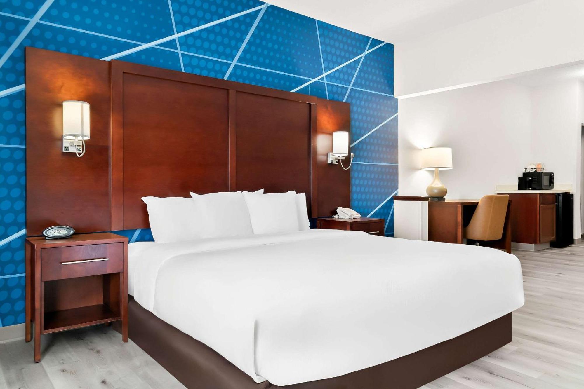 Comfort Suites Southfield-Detroit Екстер'єр фото